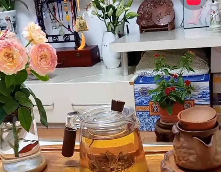 柴桑大姐谈到了52的问题！柴桑大姐说：52这个会为啥一拖再拖？不管是多少天