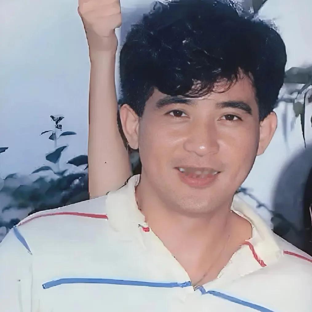 他曾是林青霞爱得死心塌地的男人，他就是影星秦汉，演艺生涯近半个世纪，演绎上百部影