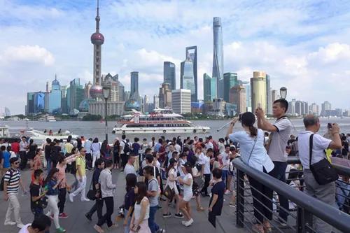 国庆第一天五个万万没想到，最后一条扎心了国庆假期第一天，有人总结了五个万万没