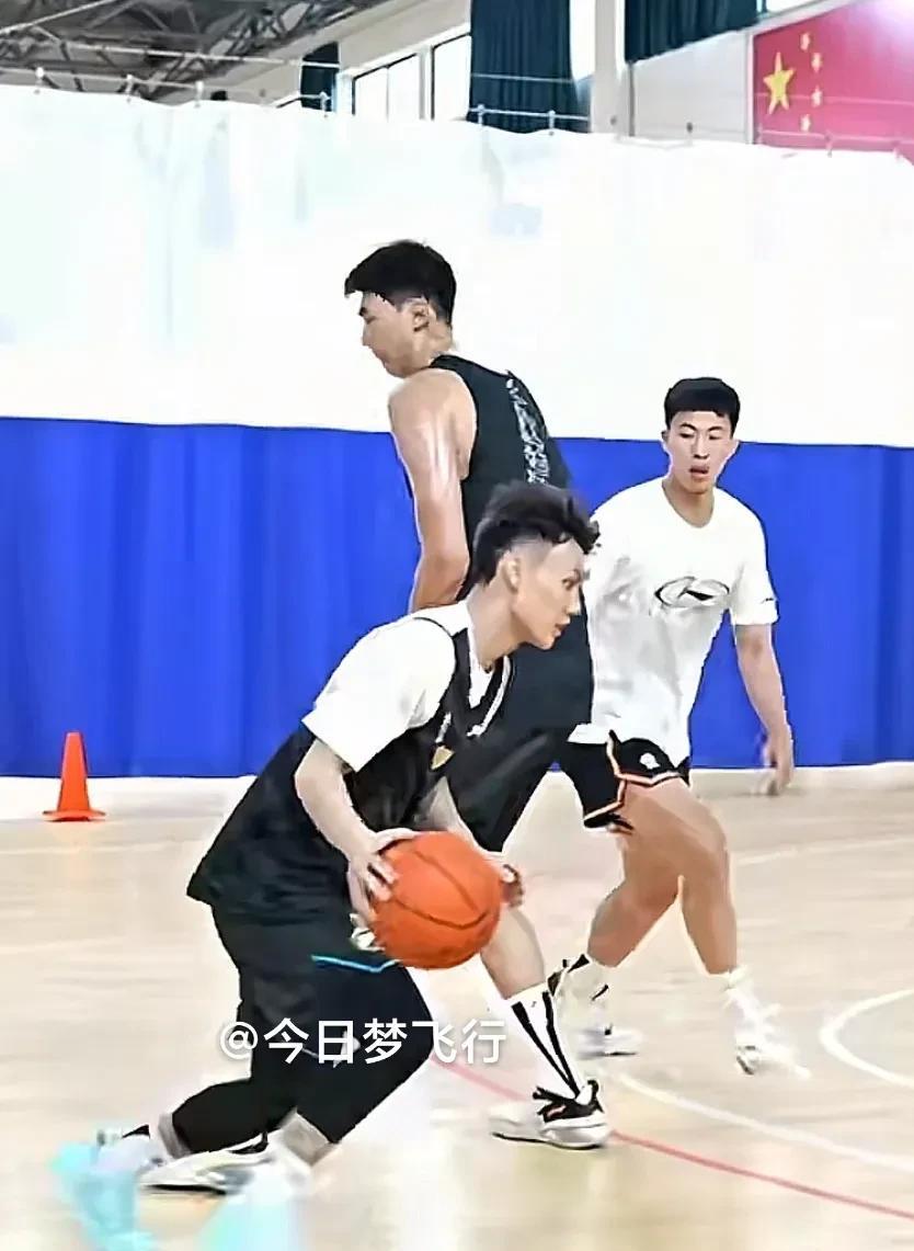 8月19日将是广东队夏训以来人员最完整的一天！由于之前杨溢、彰华非、陈家政、王