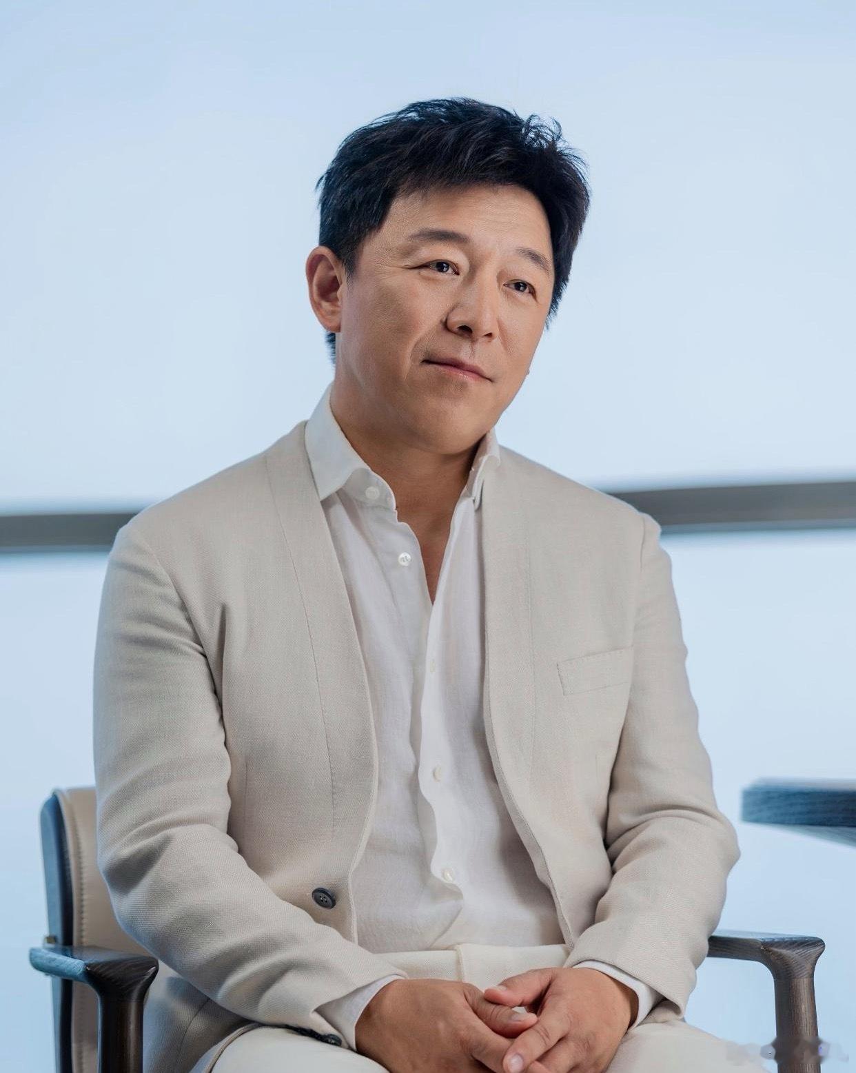 1.黄渤现在基本不接戏了，整天到处旅游。之前有人提议让“男人帮”合体，他带头拒