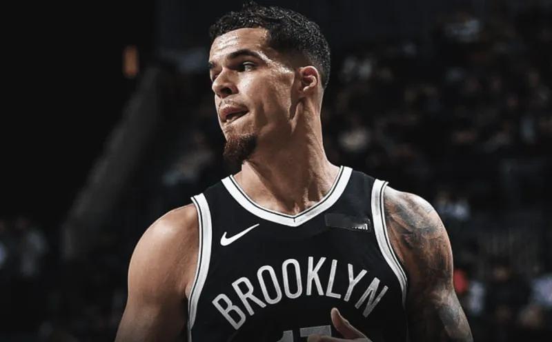 不要问，问就是约老师队友CBA！讲真的，戈登，穆雷，小波特，真的挺强的。起初