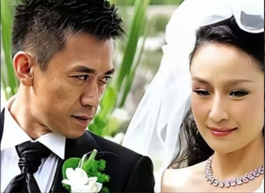 2009年，38岁的王学兵娶了31岁的美女孙宁。结婚时，孙宁又买房又办婚宴。结果
