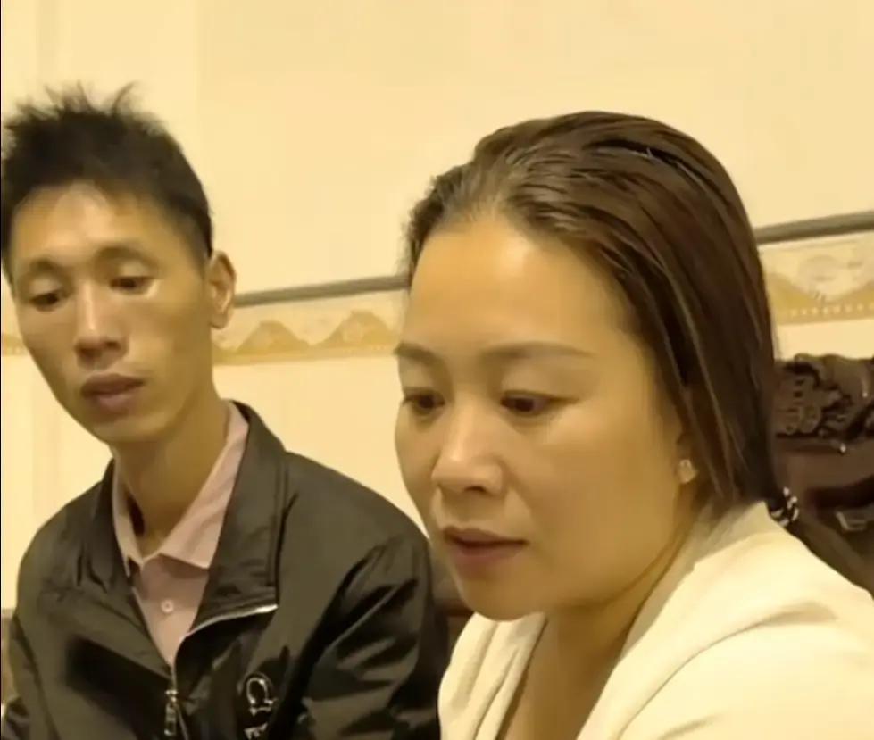 寻亲33年花三万认亲，送弟媳万元玉镯暖不透亲弟弟，帮忙的姐姐直接心寒病倒最近