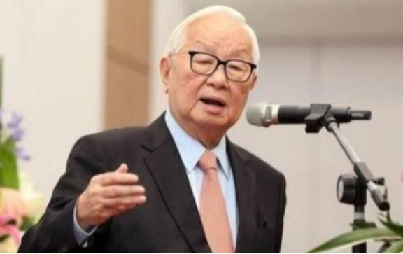 台积电负责人张忠谋曾嘲讽：大陆虽坐拥100万亿，可连一块高端芯片都造不出来！