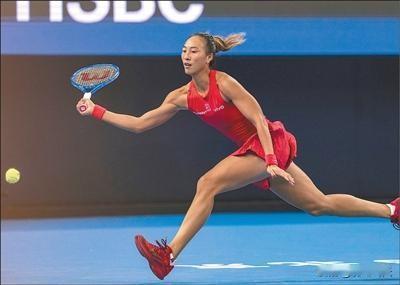 中网：10月9日下午，郑钦文五连胜为自己24岁的生日献大礼。面对世界排名第6位的