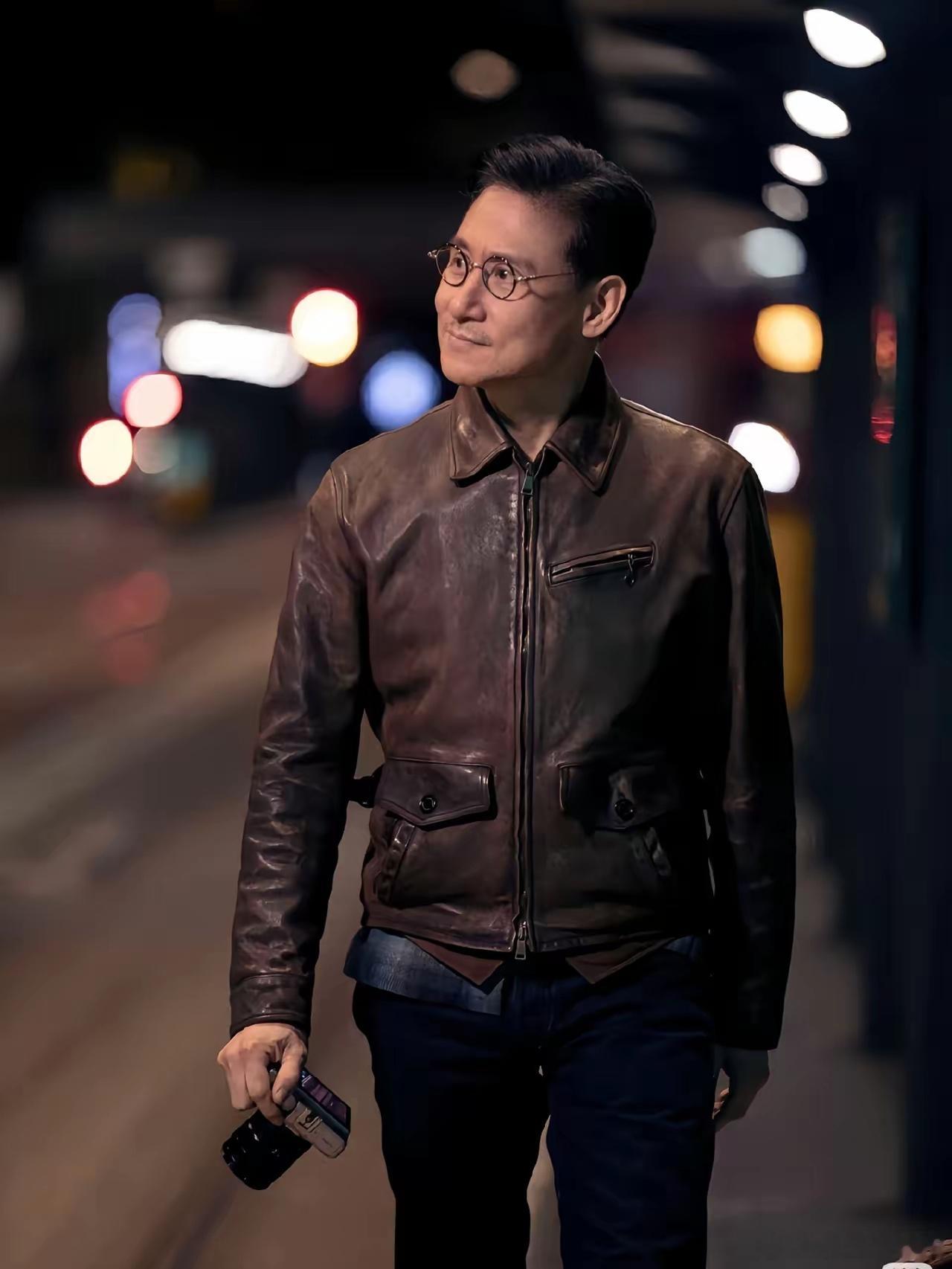 姜还是老的辣呀，张学友都64岁了他随手发布的歌曲，愣是给周深上了一课！令我没想到