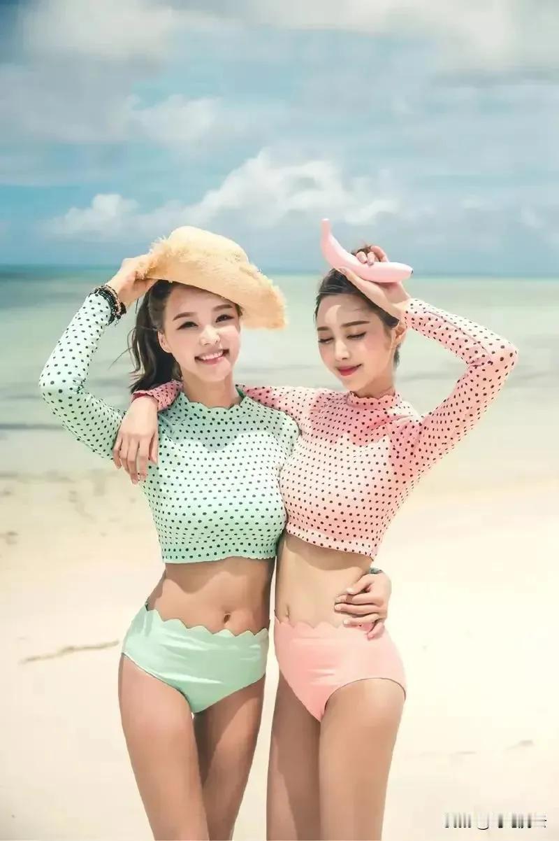 敢相信吗母女俩，状态太美了，就是姐妹花哎[赞][赞]