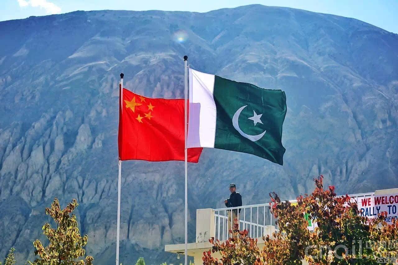 【百亿美元新注资，中巴铁哥们经济再“穿线”】中国与巴基斯坦近日