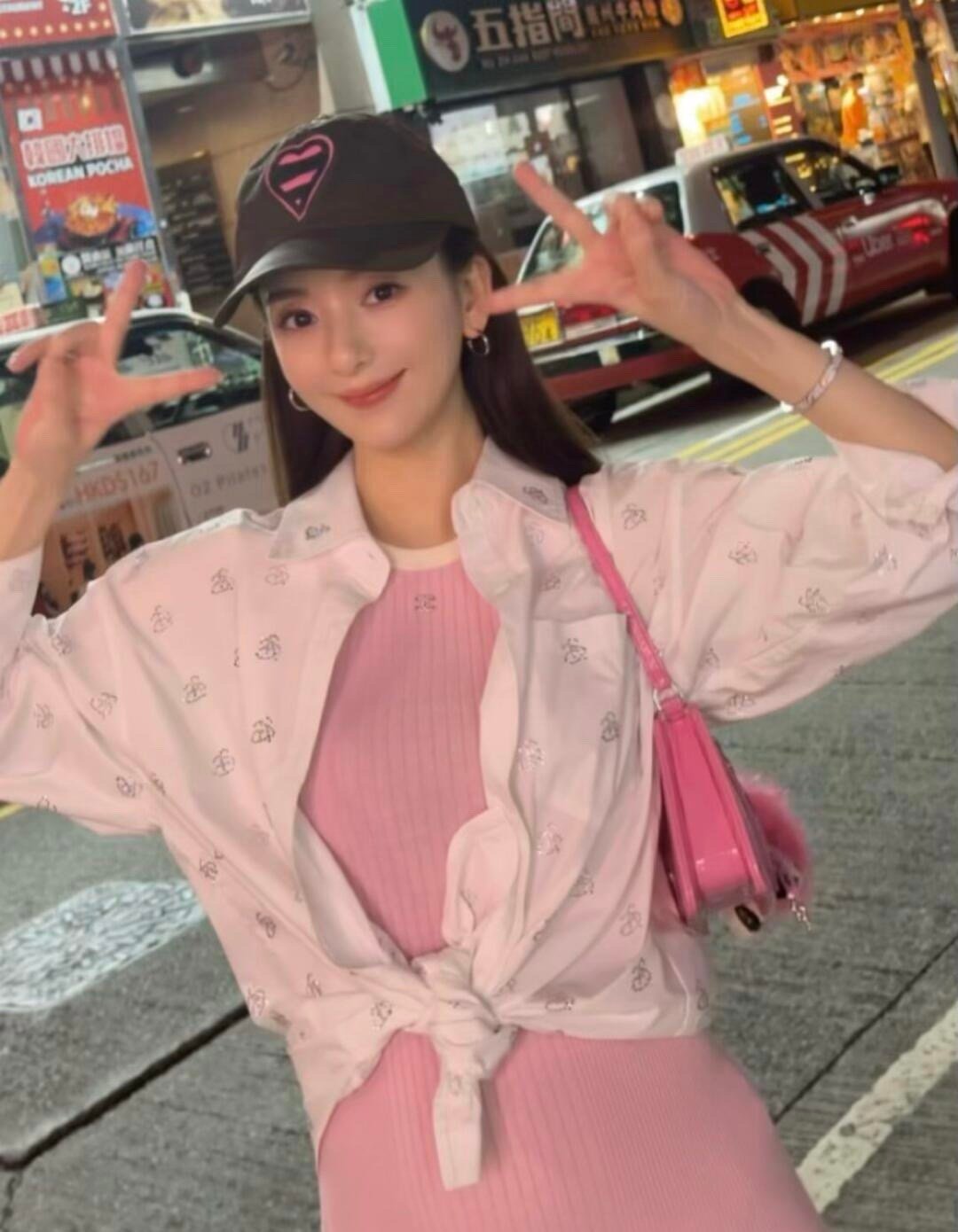 方媛怀三胎状态状态好好啊～都三胎了！据说是儿子！​​​