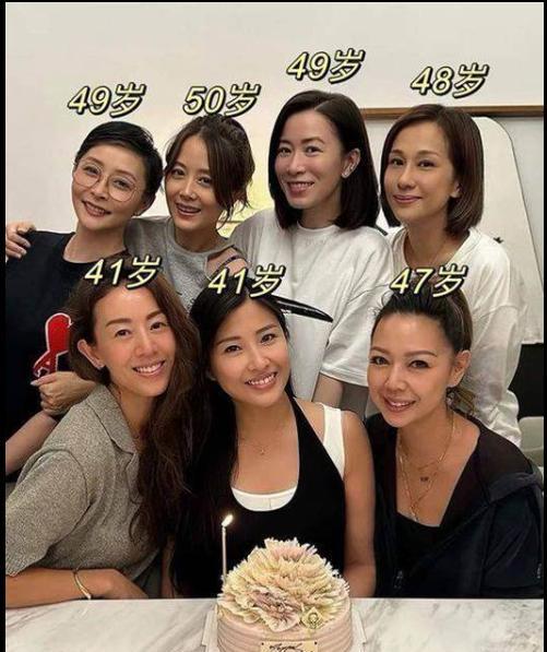 七魔女再次合体！港女也不是都自带抗老滤镜，网友：差距一目了然