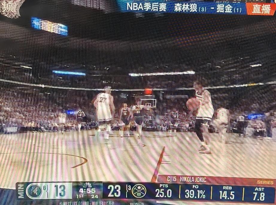 掘金队最多领先27分，第四节差一点被翻盘。戈登因伤还是没有出场约基...