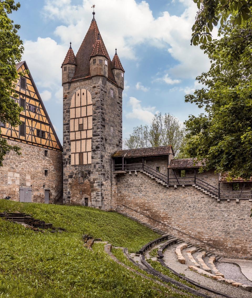气到发抖！表妹嫁德国老公拒坐月子，刚生完就喝冷饮，小姨千里照顾反被拉黑断联