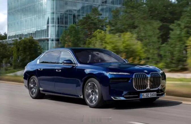 新年第一天，宝马直接给车市投下一记“价格深水炸弹”！从2026年1月1日起，宝马