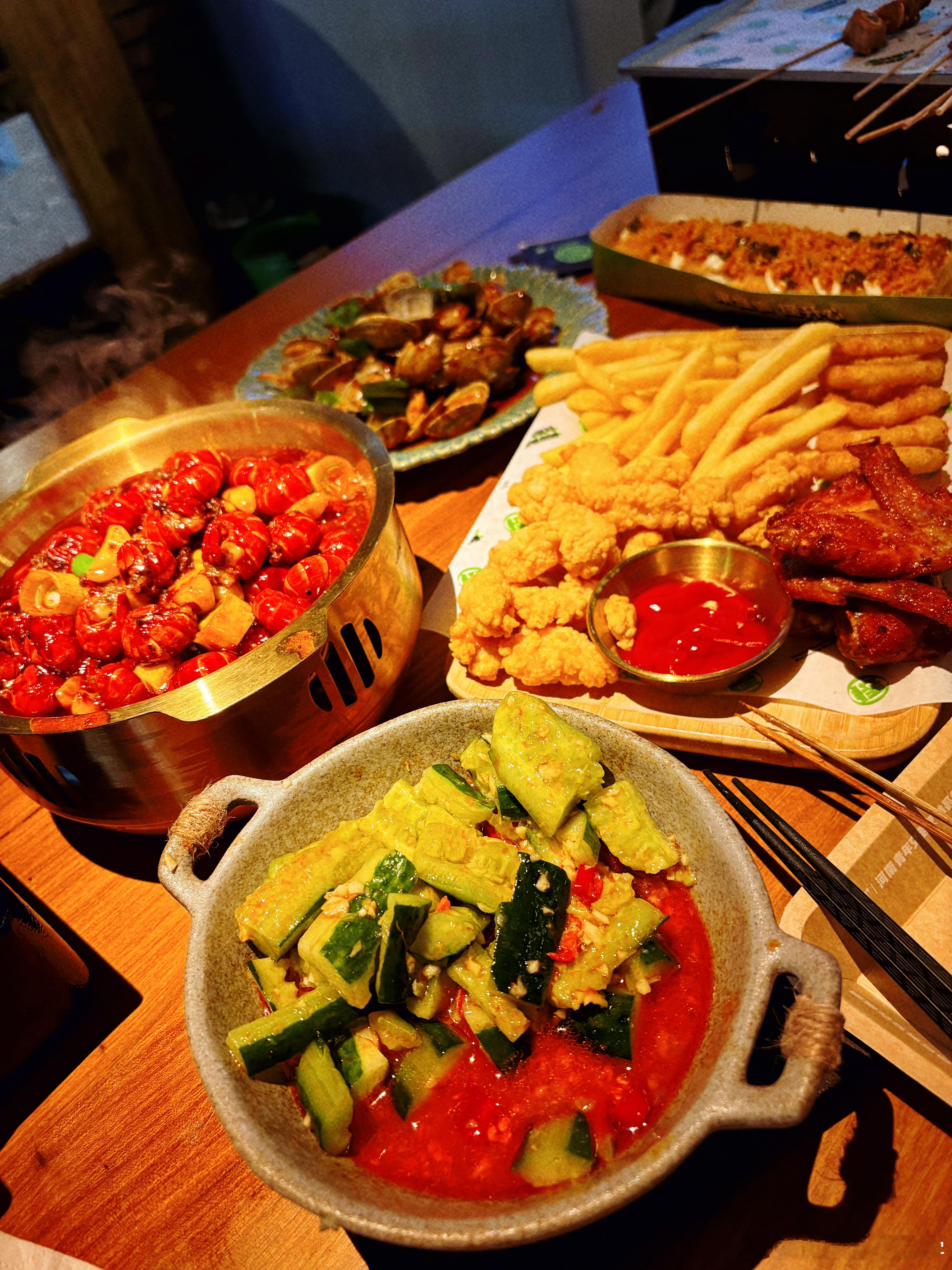 没想到米房也开了功夫怪兽周二晚上准备去米房吃饭，本来准备去城南往事吃饭的，但是从