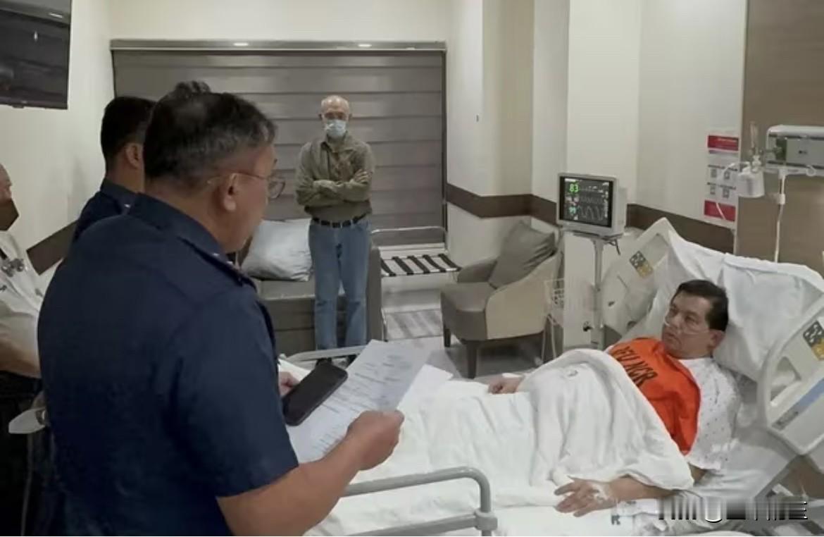 菲律宾内政和地方政府部长乔恩维奇·雷穆拉周一晚间宣布，菲律宾前众议院议长马丁·罗