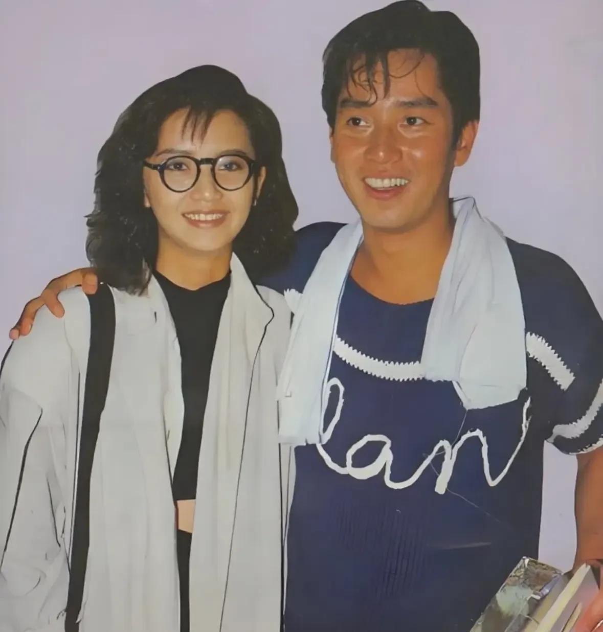同样两个人，相隔25年。