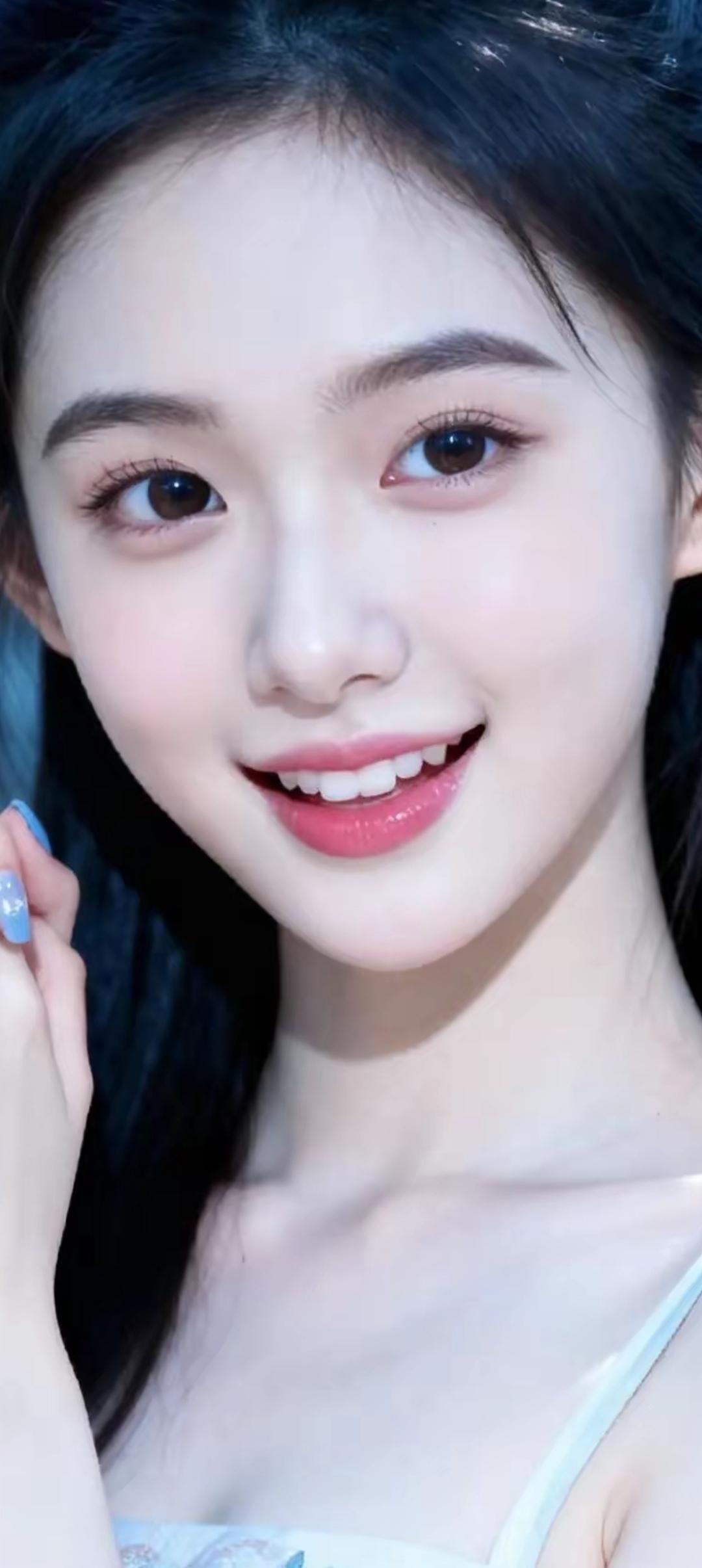 甜美笑容，清新自然，元气满满的一天！🌞💕