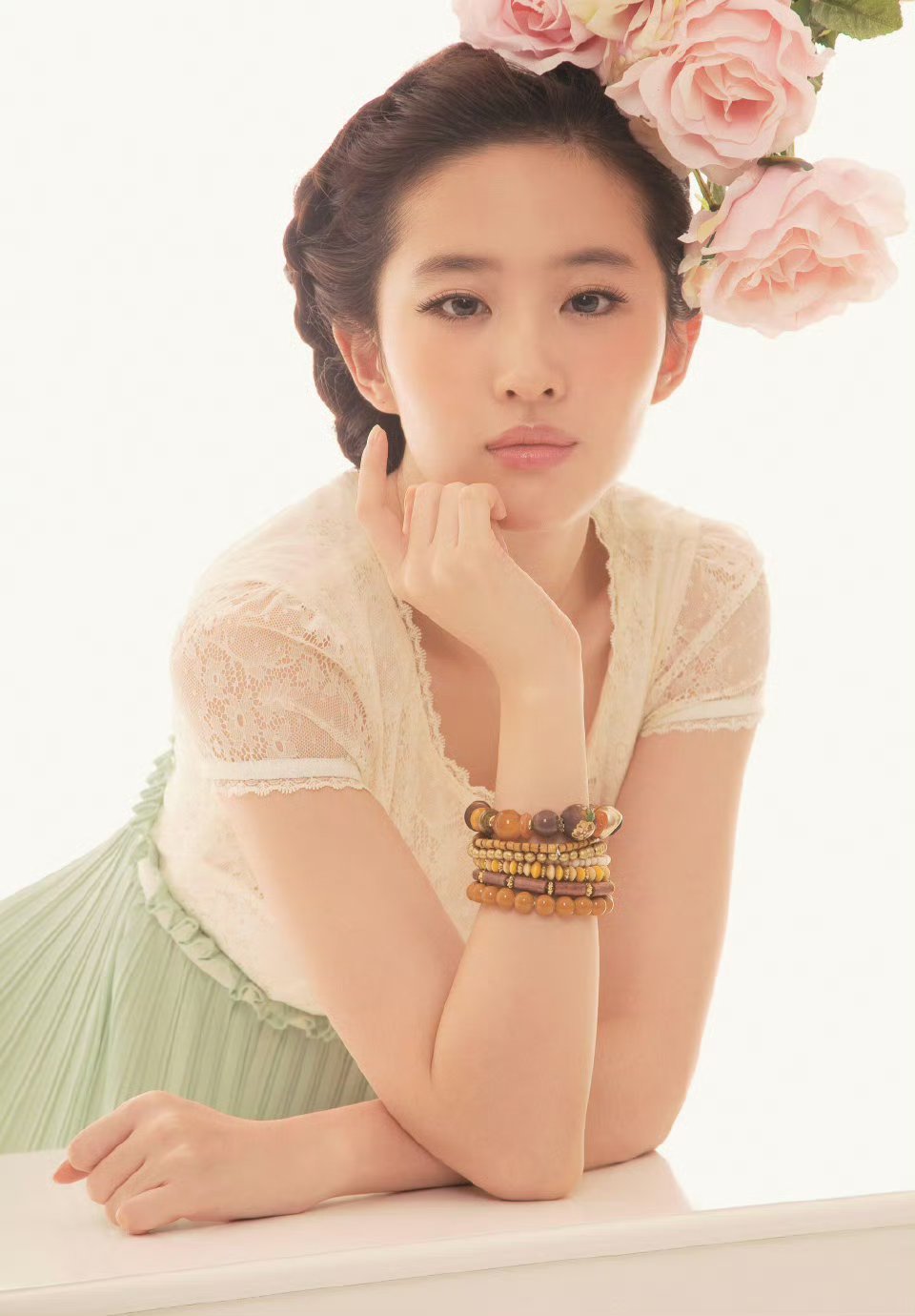 你没见过的一组早期刘亦菲这个神仙姐姐简直是油画美人😘😘😘​