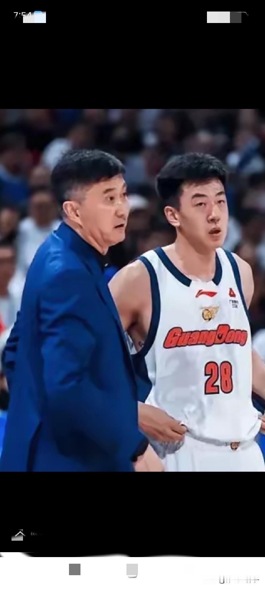 王少杰直播承认已经正式加盟广东男篮，王少杰在广东队租赁期到期，按理来说王少杰终于