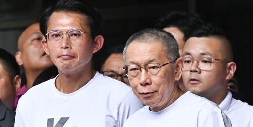 民众党提出高标准的“蓝白合”初步方案：一，2026年“蓝白合”，支持黄国昌参选新