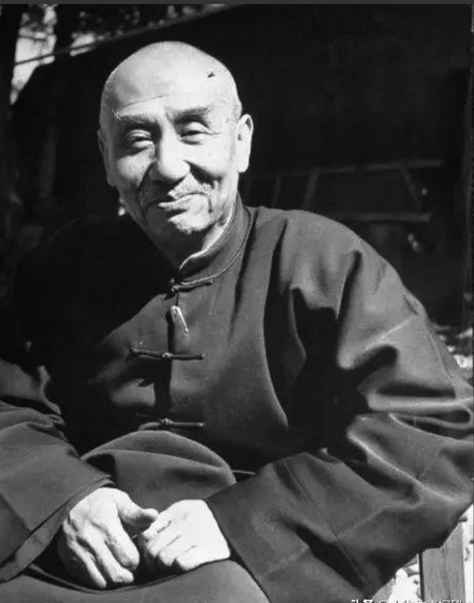 1949年，阎锡山等14人，准备逃台，飞机因超载无法起飞，陈立夫劝他扔金条保命，