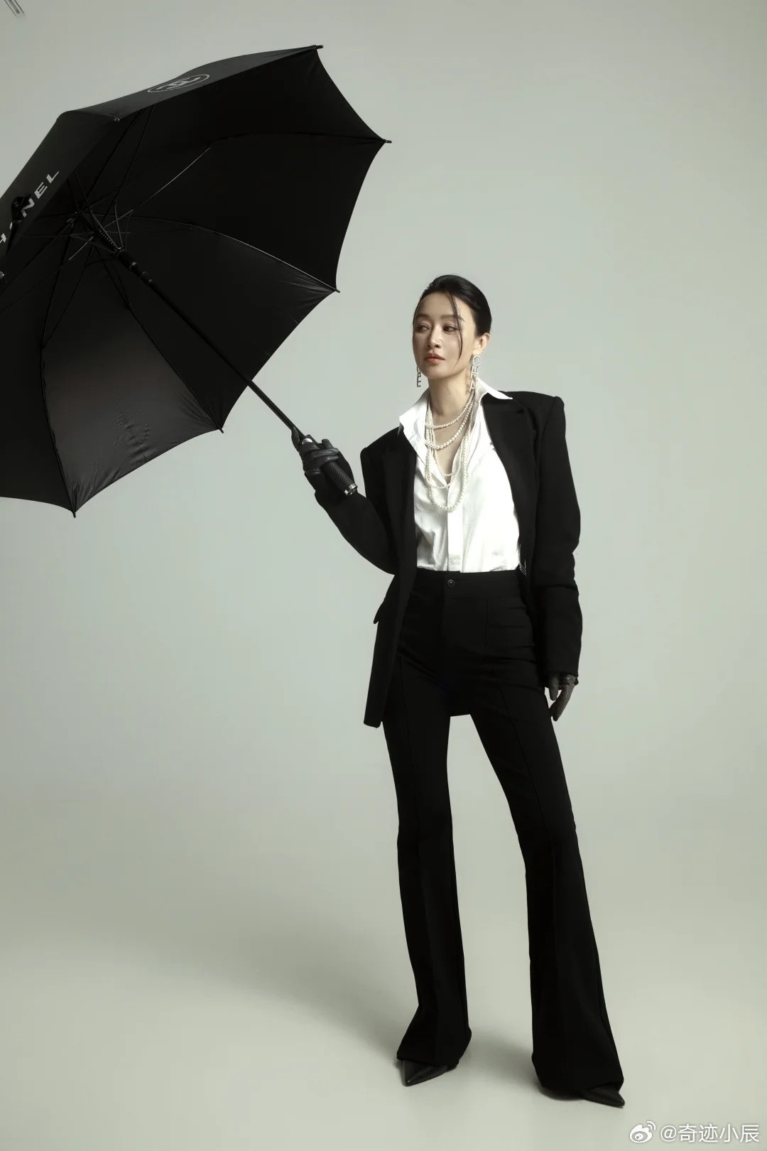 赵子琪出发浪姐机场路透赵子琪出发录制浪姐7赵子琪现身机场奔赴浪姐7录制，黑色