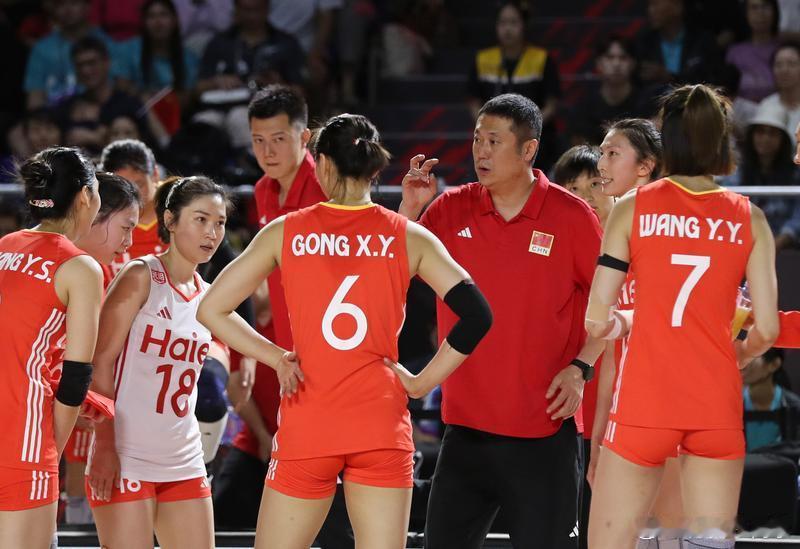 国家体育总局排球运动管理中心相关人士22日证实，包括中国女排主教练赵勇在内的3人