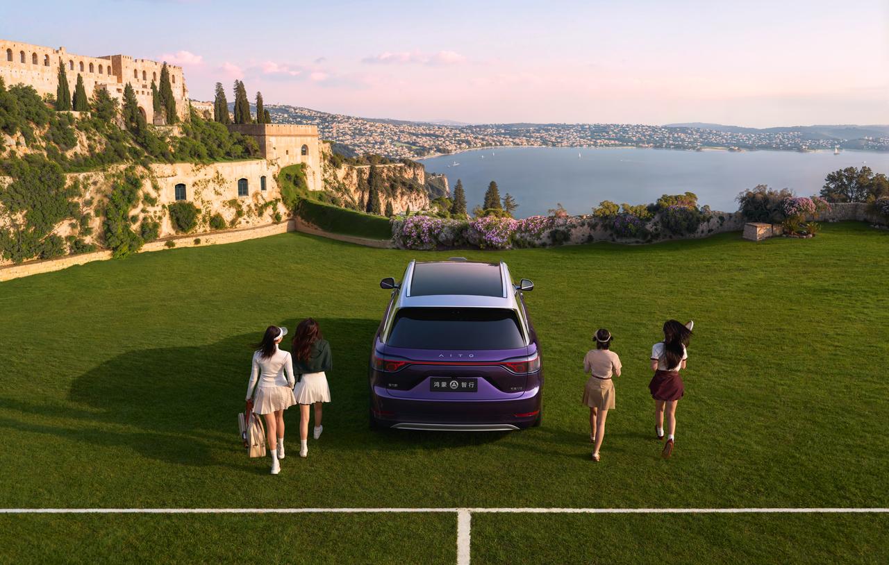 硬件升级+销量领跑,问界M9凭什么稳住旗舰位置重磅好消息,鸿蒙智行技术焕新发布