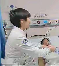 湖南祖院长的老婆彭女士没有曾女士长的漂亮，彭女士和丈夫祖院长在一个医院，彭女士是