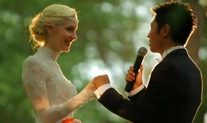 事实证明，放弃回国嫁给撒贝宁的李白，才是她人生中最正确的决定，女人的命运掌握在自