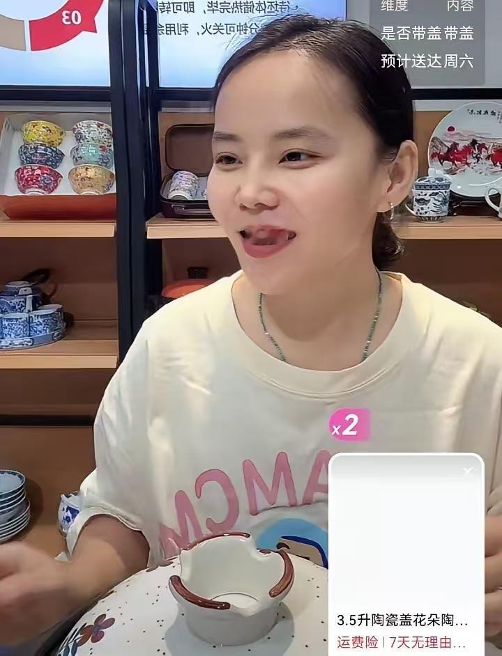 熊磊直播的时候，有黑粉故意挑衅说：“怎么有男人的声音？是不是姚策？”熊磊骂的好，