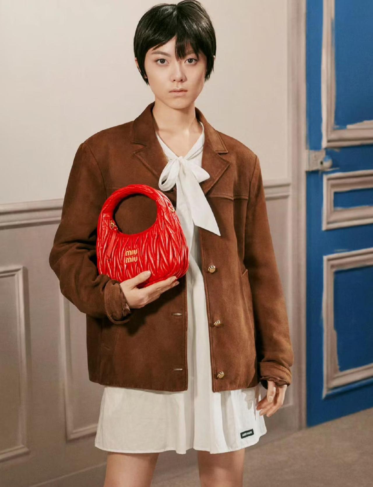 赵今麦✖️MiuMiu赵今麦新造型新尝试，大胆前卫时髦捕手RedFaceO