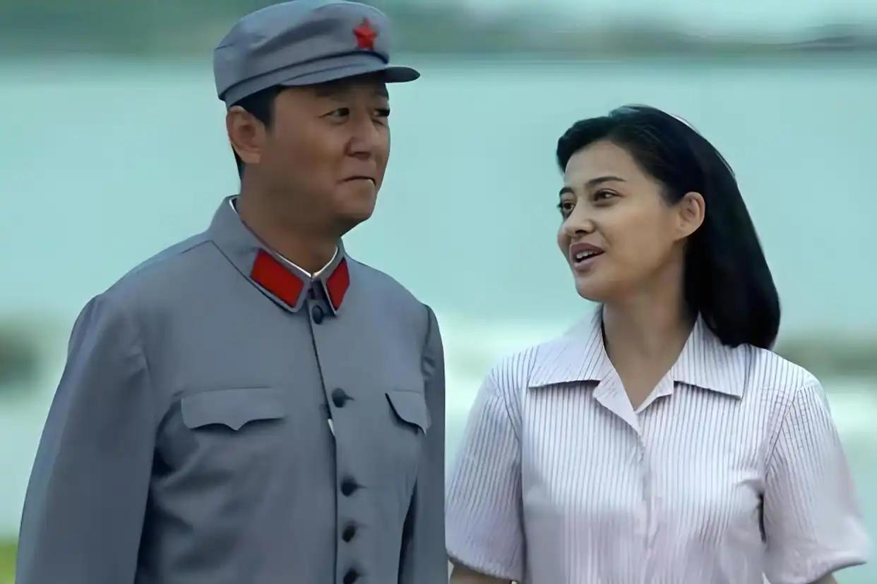 《父母爱情》好看么？好看！有问题么？有。最大的问题是低头。安杰向现实低头了，她