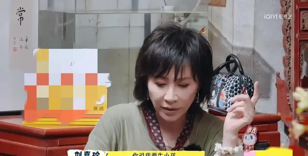 九几年上海活动后台，刘嘉玲回忆：张柏芝突然冒出一句“我要生娃”，全场懵圈——男朋