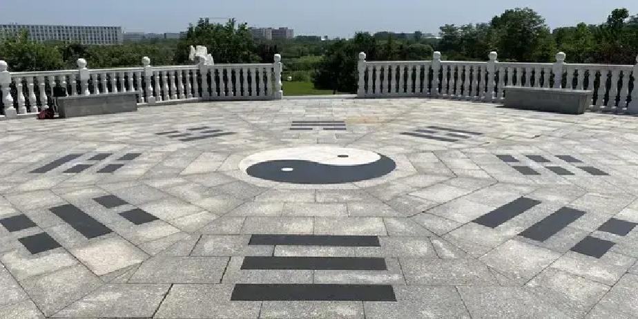 《易经》里最牛的乾卦，六条全是阳爻，讲的就是天道运行永不停歇的道理，直接甩出一句