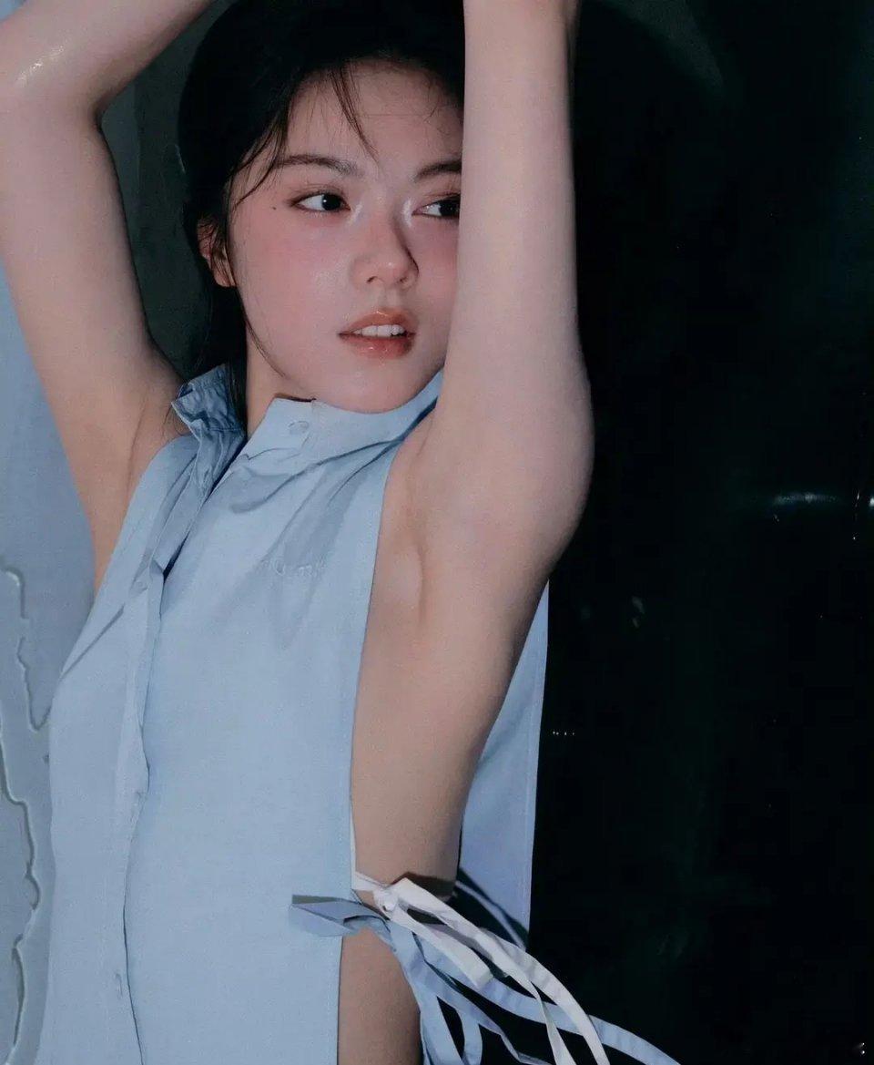 赵今麦这照片拍的一股子男凝的劲