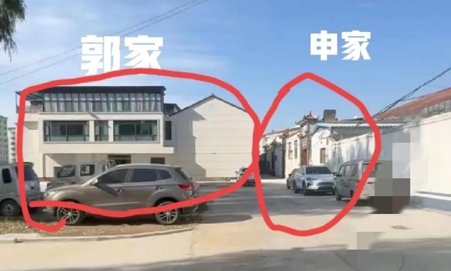 监控一曝光，郭家妹妹骑电动车跑路的样子也太真实了！记者喊着没恶意想采访，她头也不