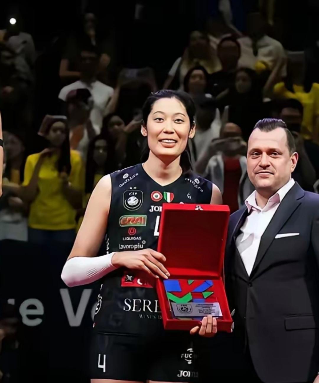 为什么获得“欧冠”最佳主攻奖的朱婷，在中国女排难有一席之地？第一，朱婷个人能力