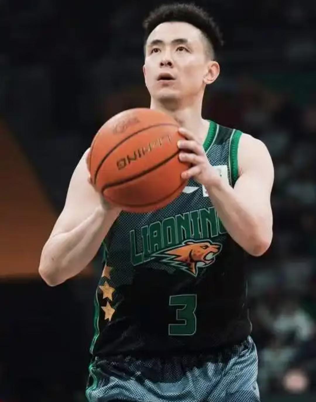 6月12日，媒体报道中国男篮完成了队长交接，郭士强指导确认赵继伟接替赵睿，成为新