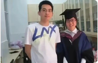 武大女教授被举报后续：女教授家境曝光，父母不简单，从小是众人眼中的“乖乖女”​