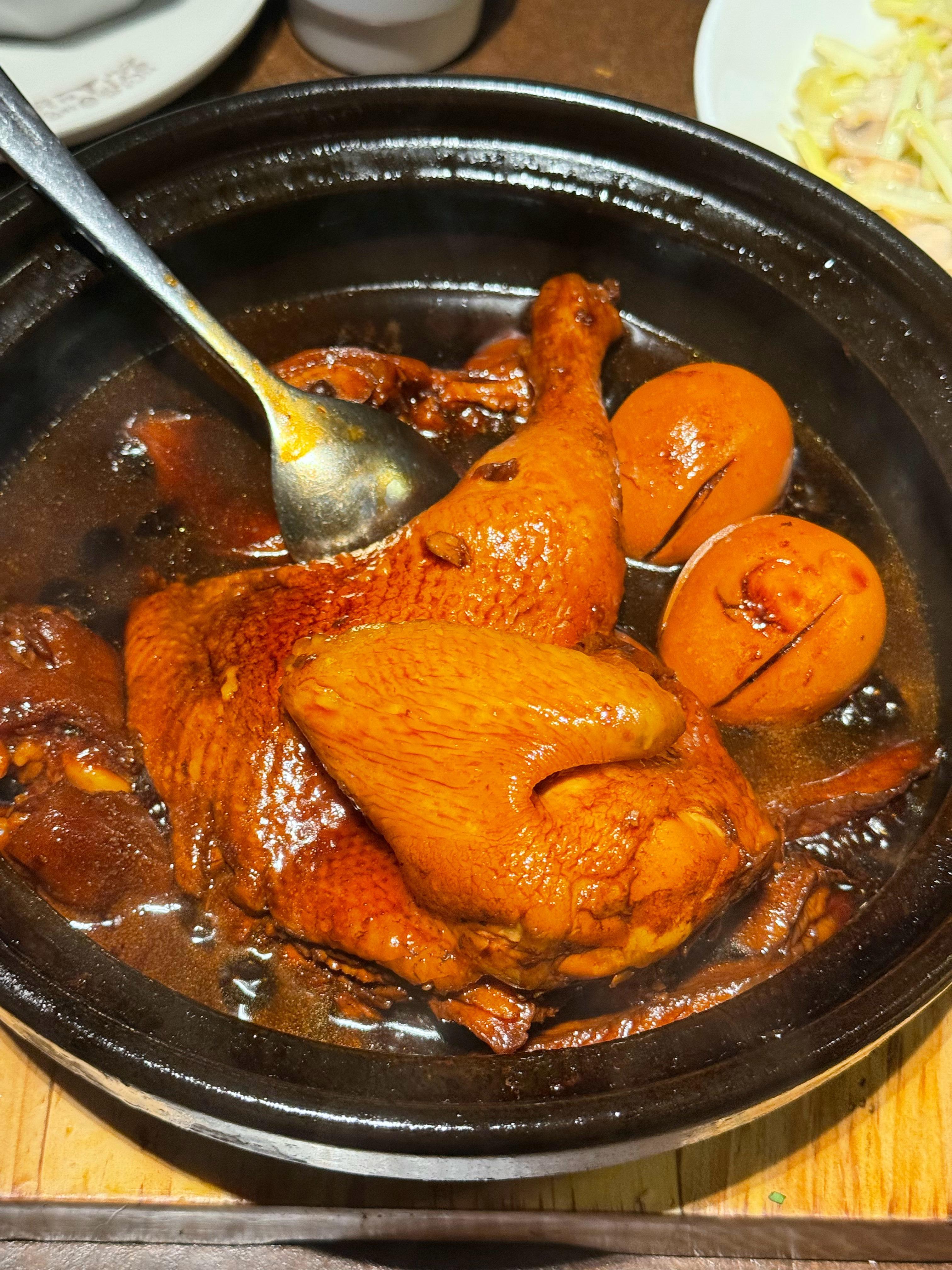 高德扫街榜美食摄影大赛来南通自然得吃一顿传统南通菜，必点状元鸡，香而不腻；还有