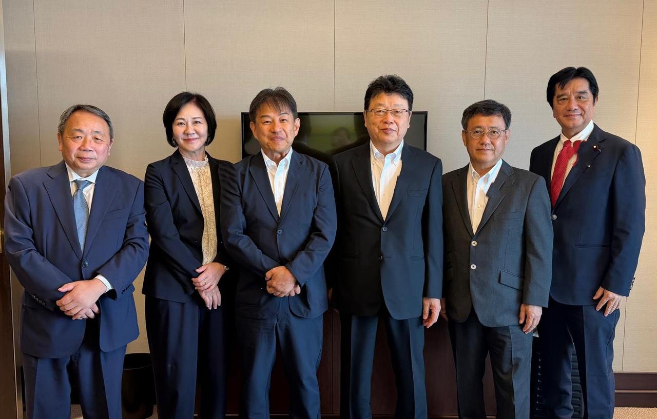 日本参议员、汉奸石平今天（9月9日）发文说：“昨天，我们跨党派议员团一抵达台湾，