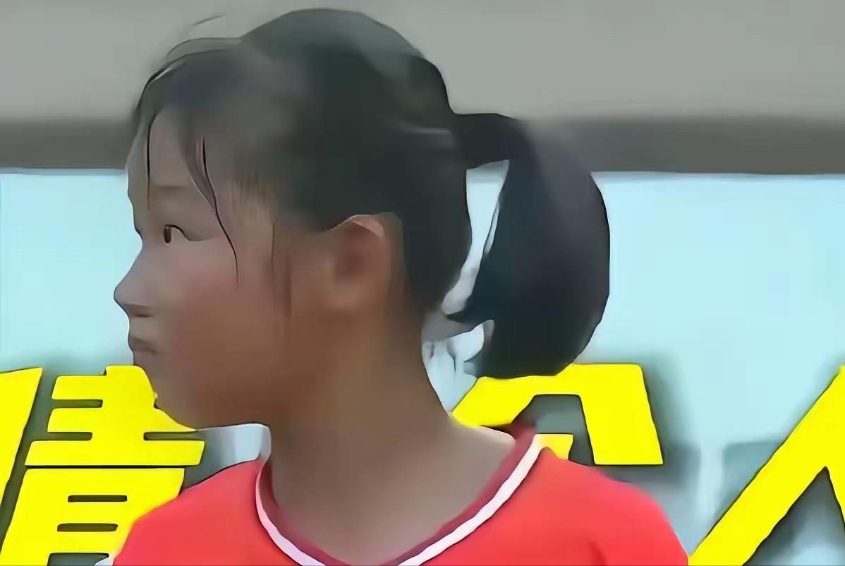 12岁长沙女孩张苗倩，欧洲赛事，七场零封。全队唯一女中卫。海外球探围着她转。你没