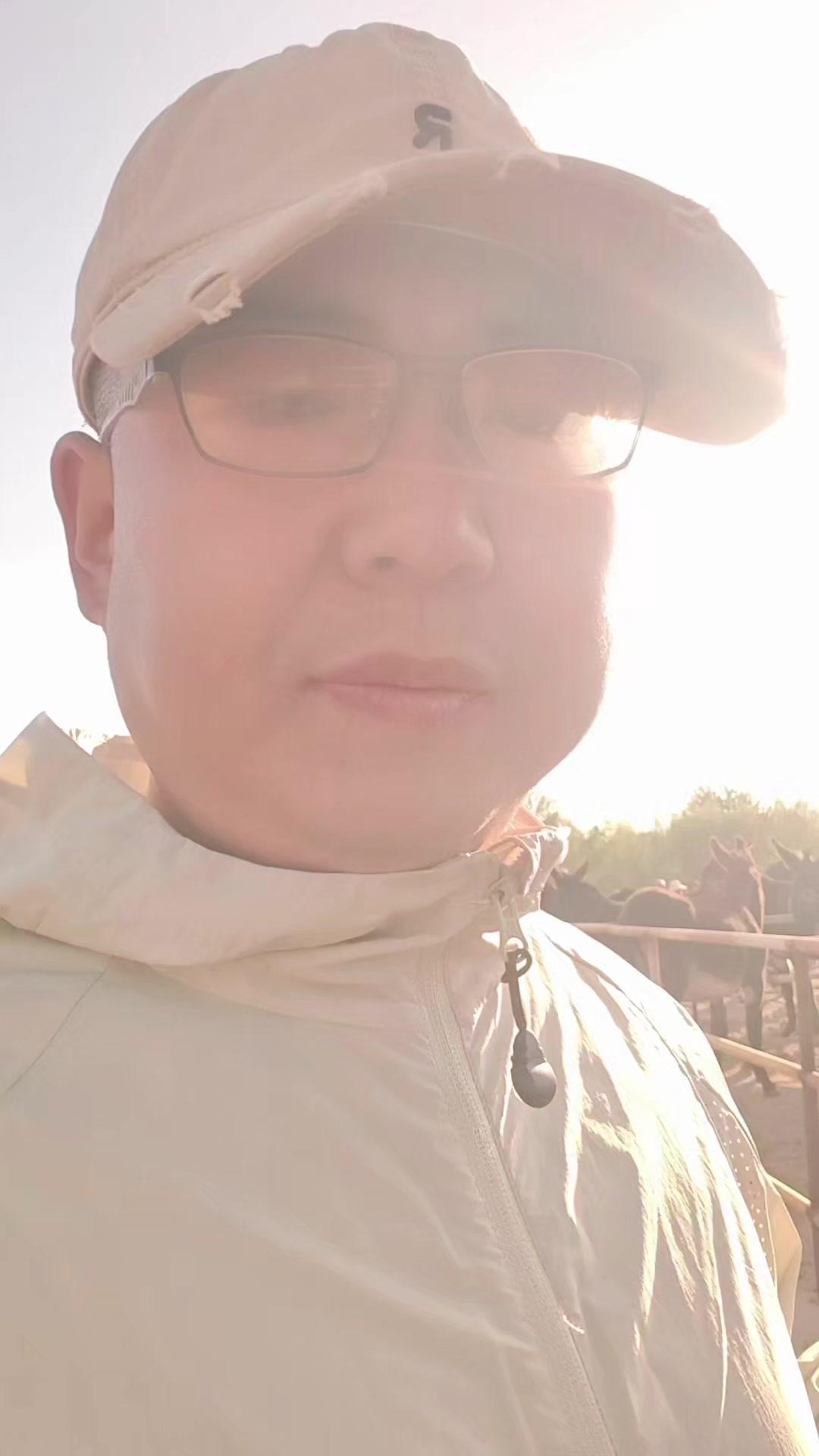 养驴生长慢是短板吗？很多人觉得驴生长速度慢、怀孕周期长，养殖起来很麻烦。其实任何