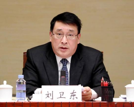 别急着造航母，先去查仓库！刘卫东倒了，余震未了。如果现在不把全国的军火库翻个底朝