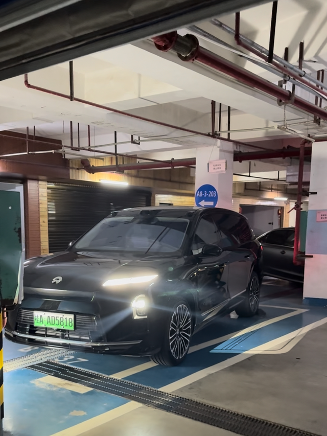 蔚来全新ES8满员满电能跑多少公里上周回了一趟老家，刚好测试了3代es8满员满