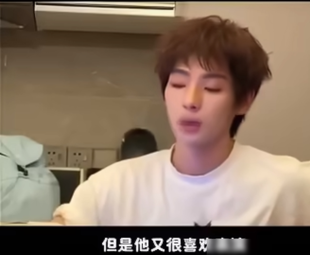 娱乐圈最残酷的潜规则，是老实人活该吃亏，直到郭晓东把一个26岁的小伙硬生生惹哭了。《披荆斩棘》录制现