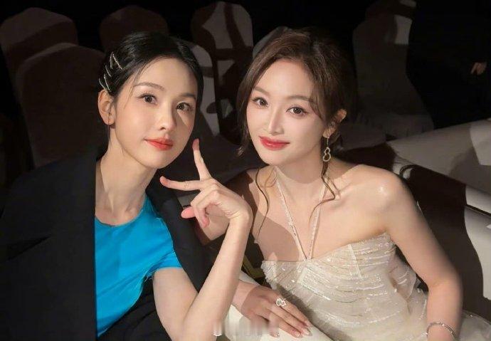 陈都灵发了和吴宣仪合照吴宣仪陈都灵合照陈都灵发了和吴宣仪合照