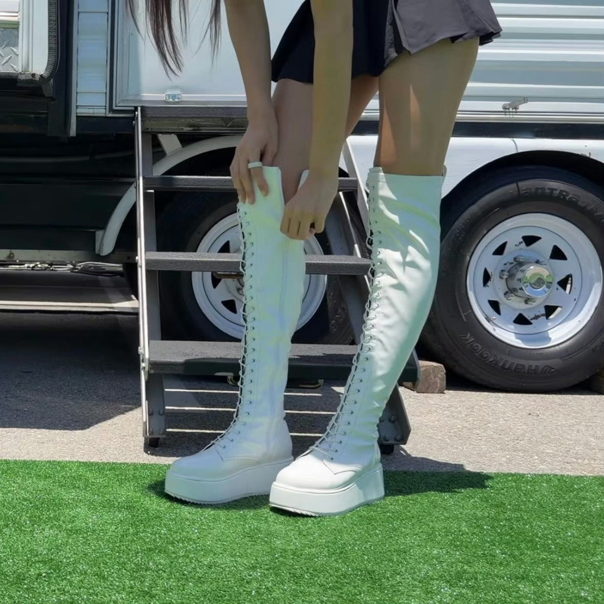 LISA💛lisa穿李刚仁球衣260612饭绘LISA图片｜漫画腿～cr